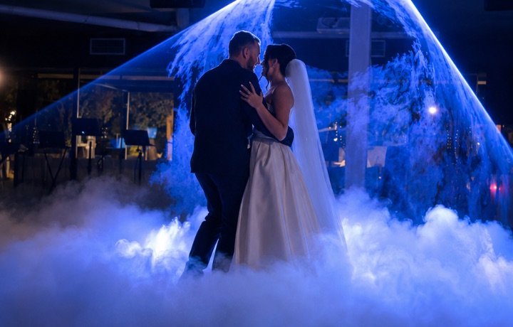 Primer baile con efecto láser en la boda de Román y Tetiana